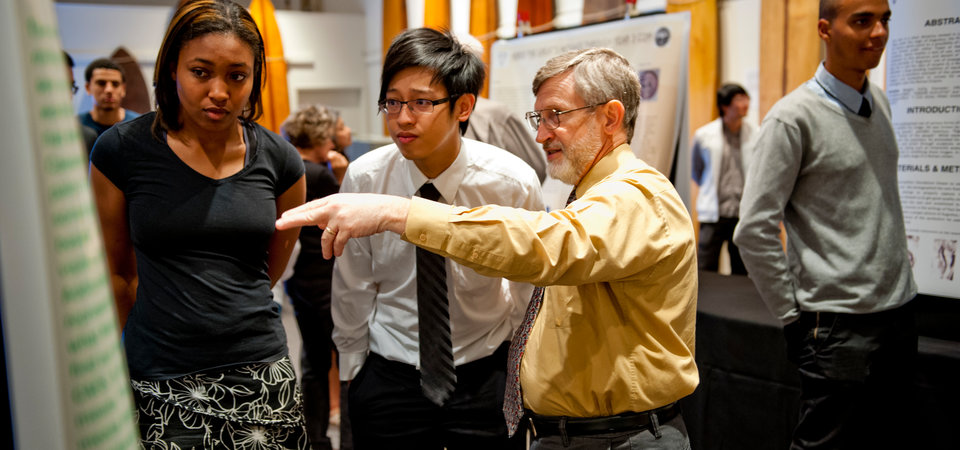 Pepperdine Faculty assisting students in their scientific endeavors