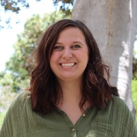 Headshot of Hannah Davis, Resident Director
