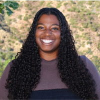 Headshot of Zaria Neal