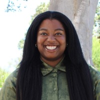 Headshot of Zaria Neal