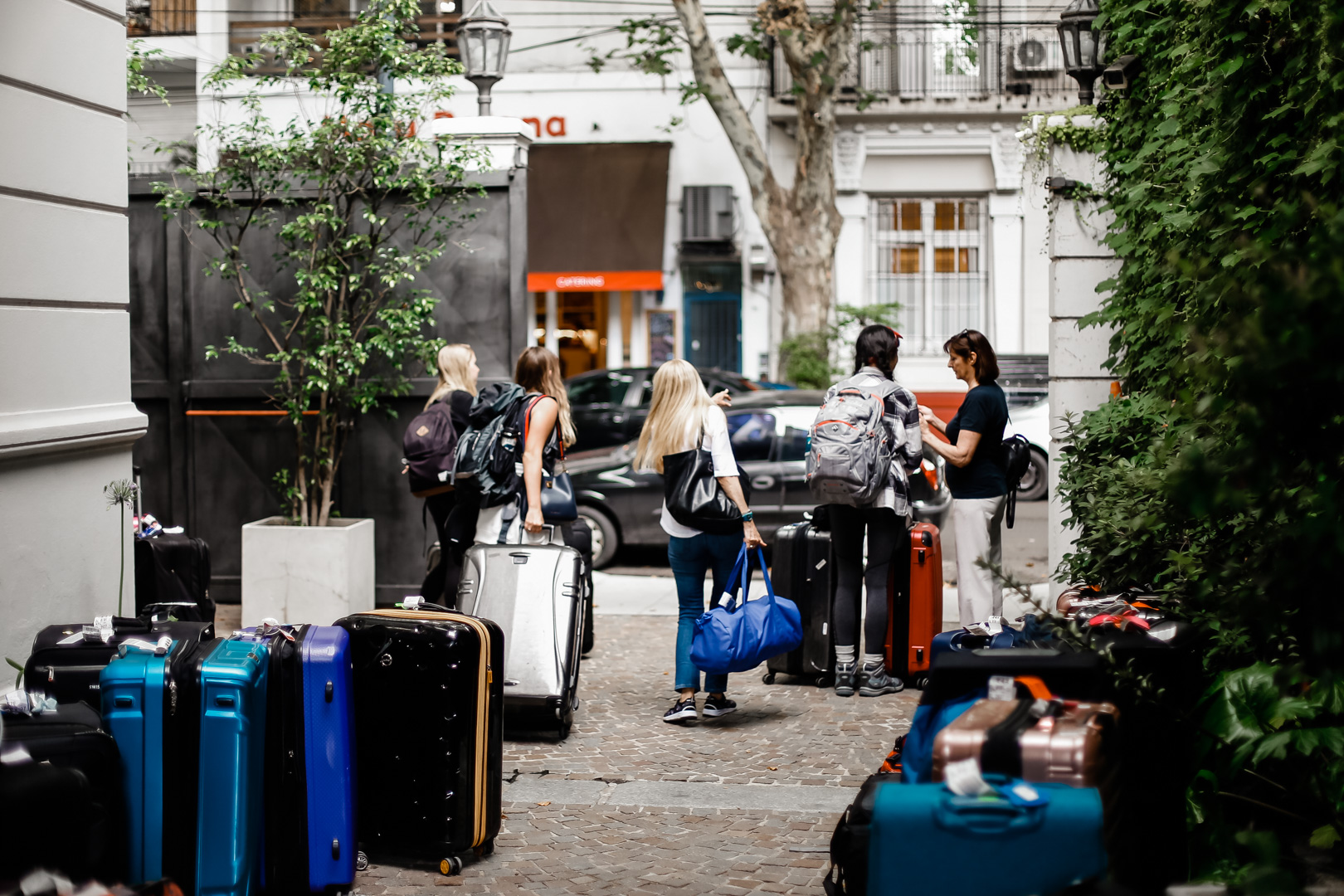 Students pulling suitcases in Buenos Aires